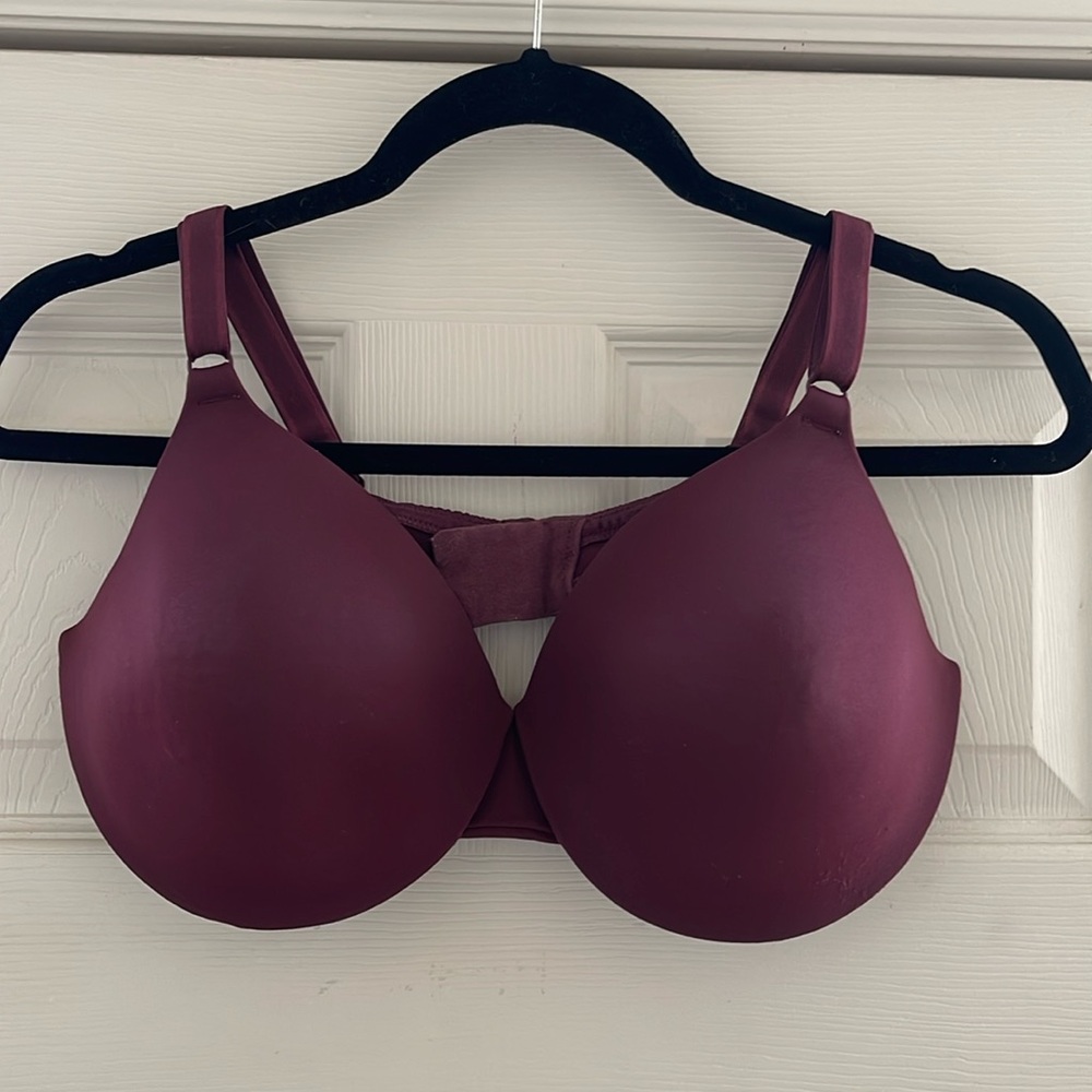 Warner’s burgundy lightly lined underwire bra 38D